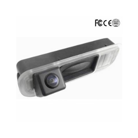 Штатная камера заднего вида Intro VDC-103 для Ford Focus (2012+) в ручку с подсветкой